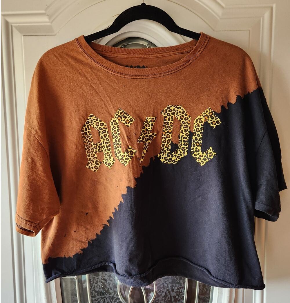 AC/DC Cropped Womens XL Tee Orange Black Leopard Print Band Rock Graphic
